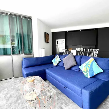 Cosy Flat 2 Steps From The Port 4pers *