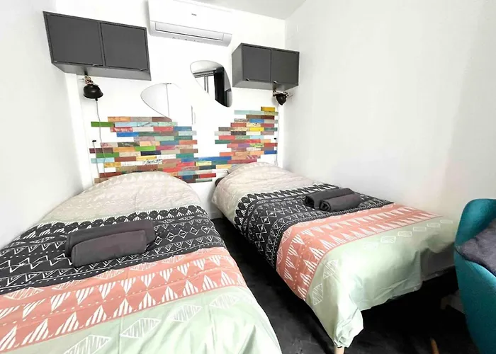 Cosy Flat 2 Steps From The Port 4pers *